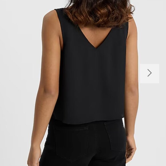 Express Crew Neck Flowy Tank - Picture 2 of 6